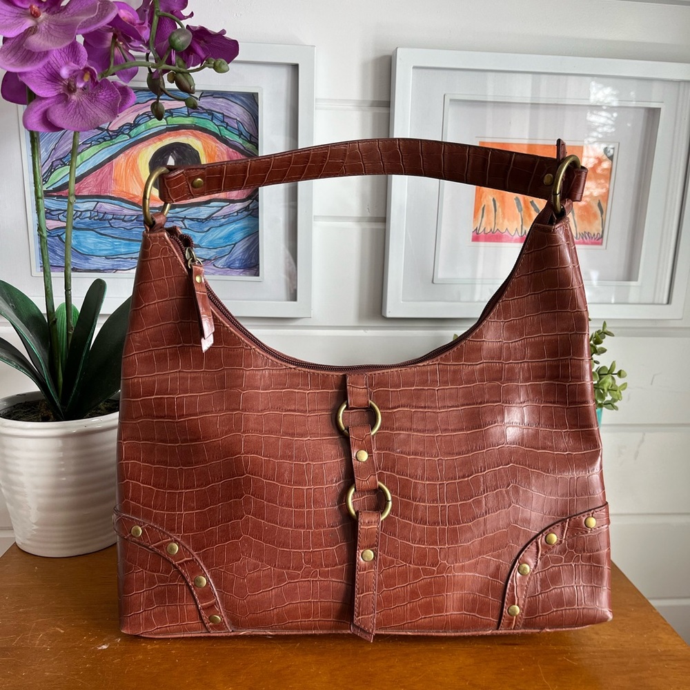 Denver Hayes Brown Purse, excellent condition, great detailing